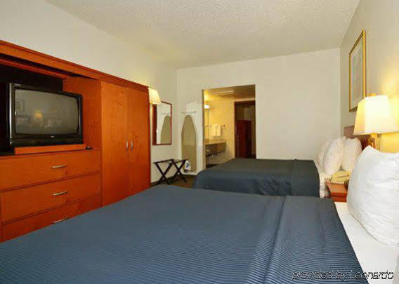 Clarion Suites Yuma Værelse billede